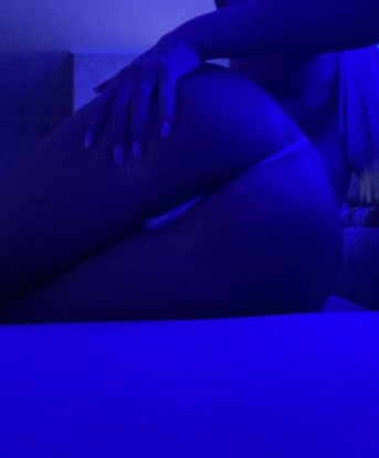 🌹 Я нежная и страстная, сексуальная и развратная. 💋 Мы проведем вместе незабываемое время, полное эмоций и наслаждения. 🔥 Я живу в Москве и знаю все ее лучшие уголки. Со мной вы сможете погрузиться в мир страсти и релаксации в уютной обстановке моей горячей квартиры. 🏩 Приглашаю вас на чарующие массажи, интимные игры и многое другое! Мои услуги на высшем уровне, я предлагаю вам полное удовлетворение и расслабление. 💦 Посмотрите мои фото и оцените мою красоту и шарм. 💃📸 У меня множество положительных отзывов, так что вы можете быть уверены в качестве моих услуг. Обратившись ко мне, вы получите незабываемые эмоции и доверие. Обращайтесь, и я превращу ваши фантазии в реальность! 💫 Анжела